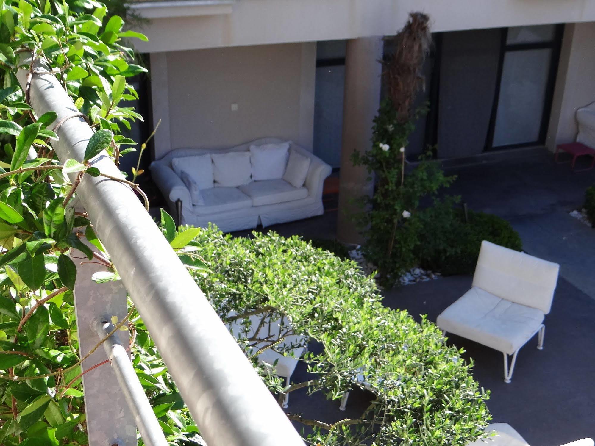 Patio De Violette Hotel Uzès Buitenkant foto